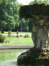 The fountain in the parterre